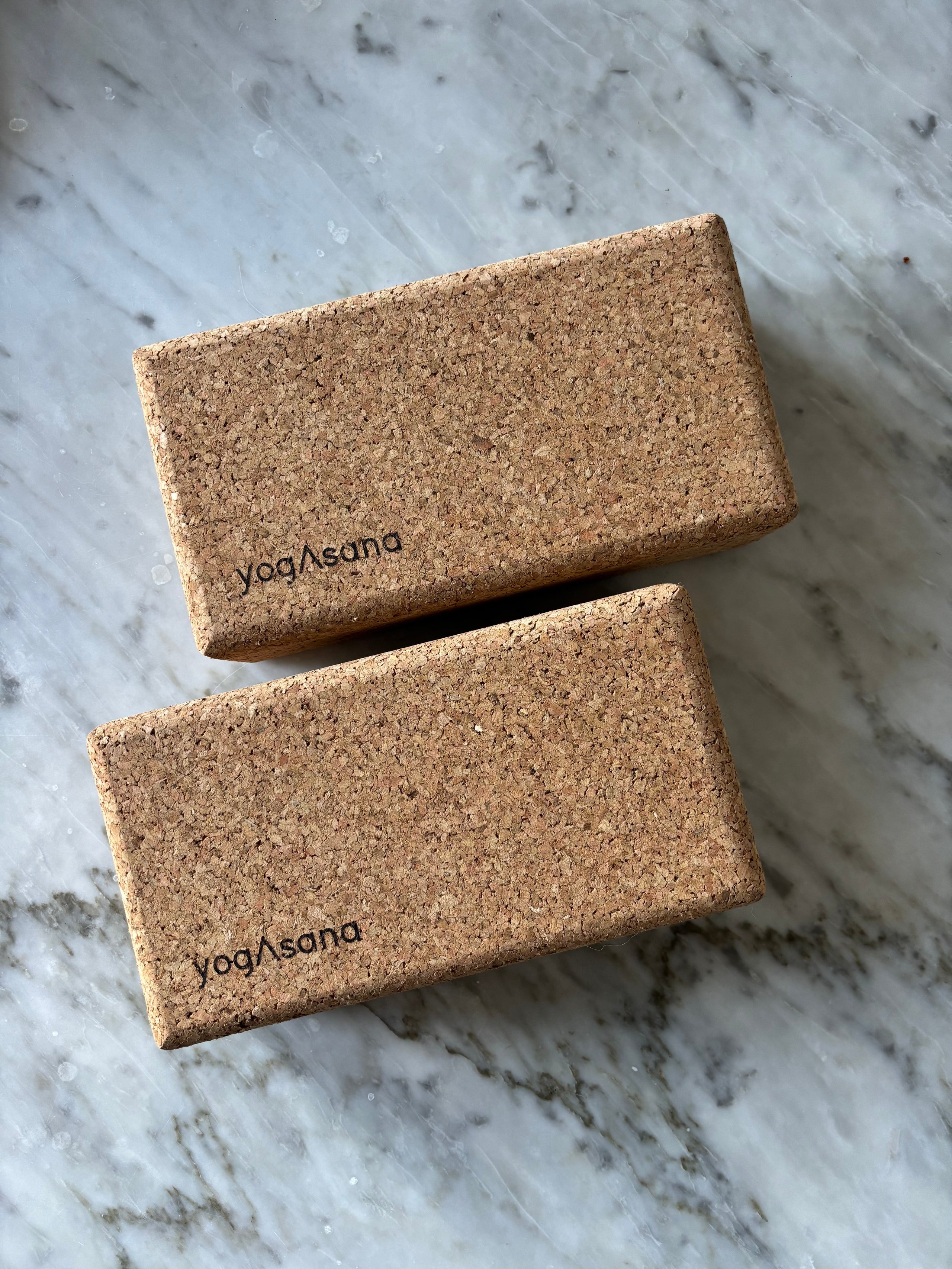 Ladrillo de corcho para yoga Yogasana