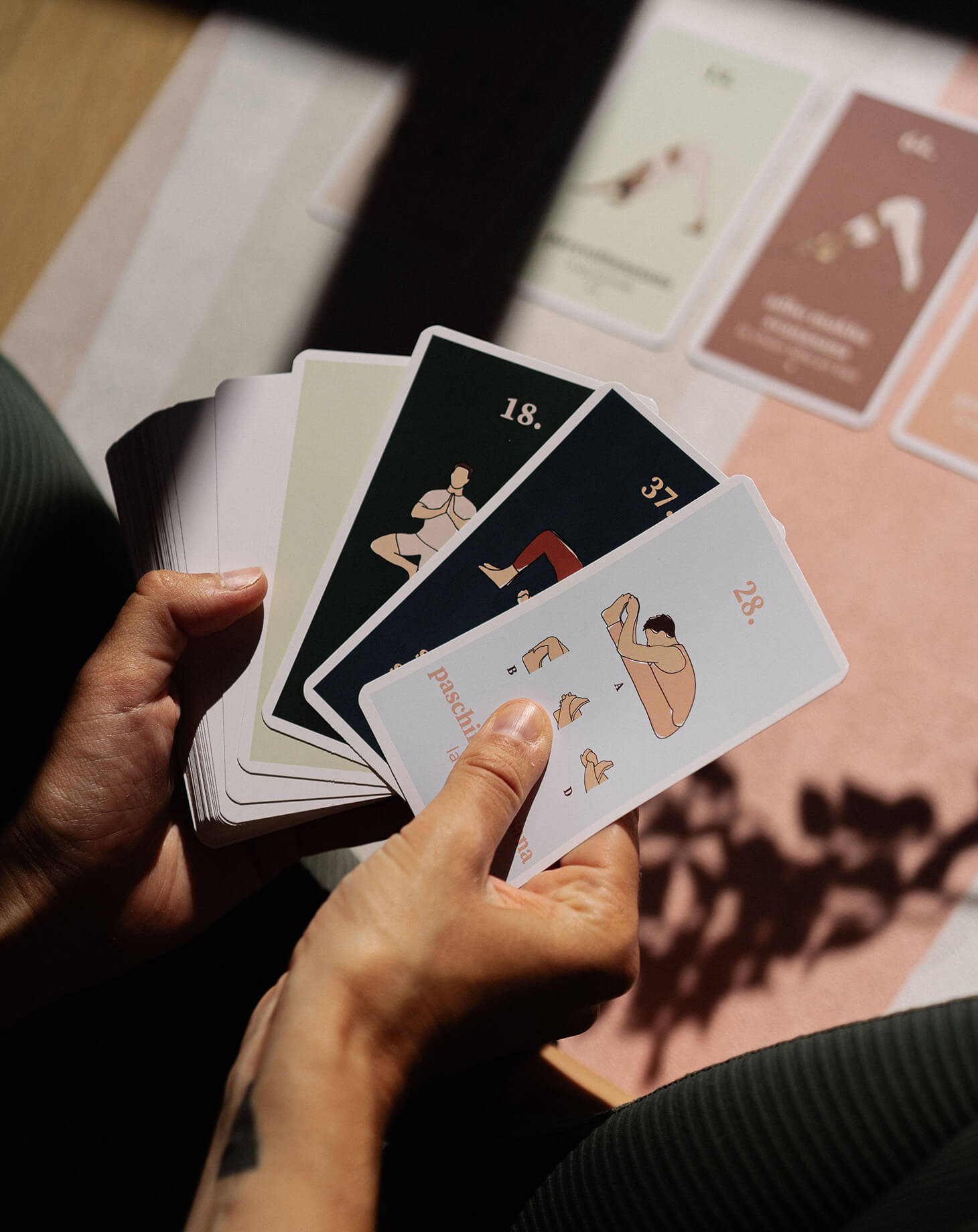 YOGASANA, le jeu de cartes de yoga – YOGASANA